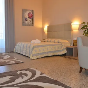 https://moonlight-hotel.sicilyhotelsitaly.net